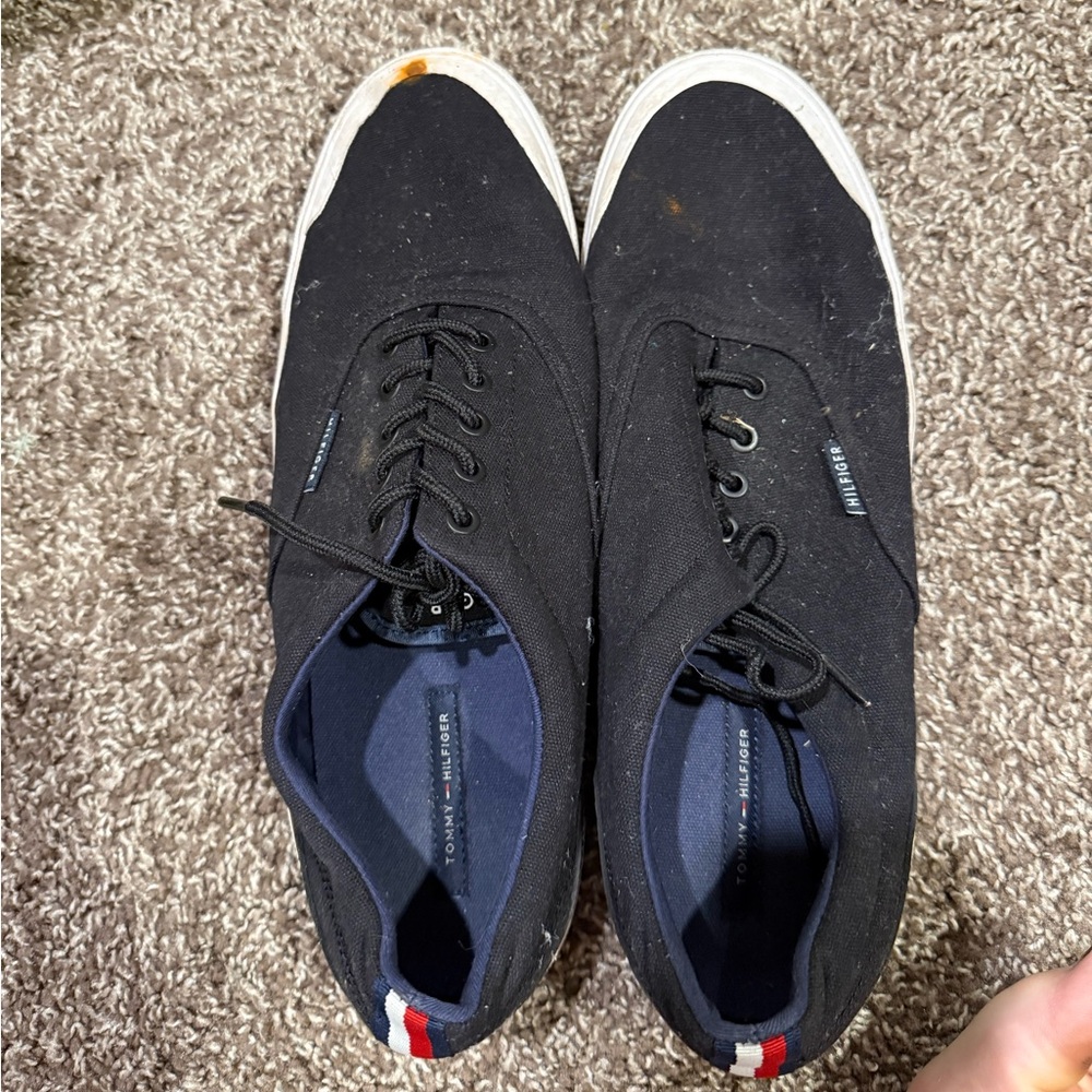 🌯Tommy Hilfiger Black Sneakers Minimalist Design